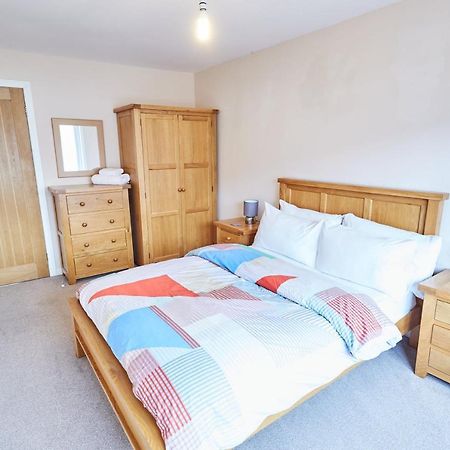 Etive, Beautiful Lochside Apartment With Balcony Fort William Exterior photo