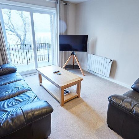 Etive, Beautiful Lochside Apartment With Balcony Fort William Exterior photo
